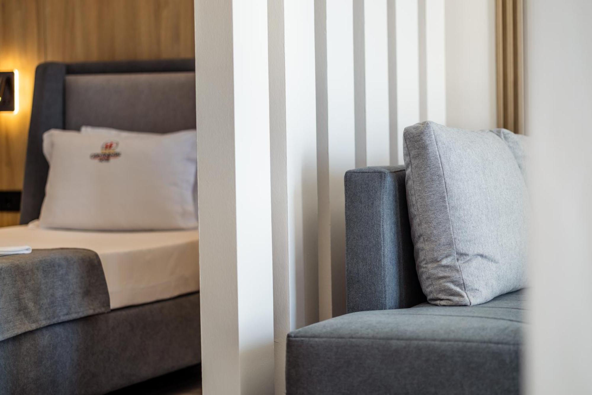 Continental Hotel Ούλτσιν Εξωτερικό φωτογραφία