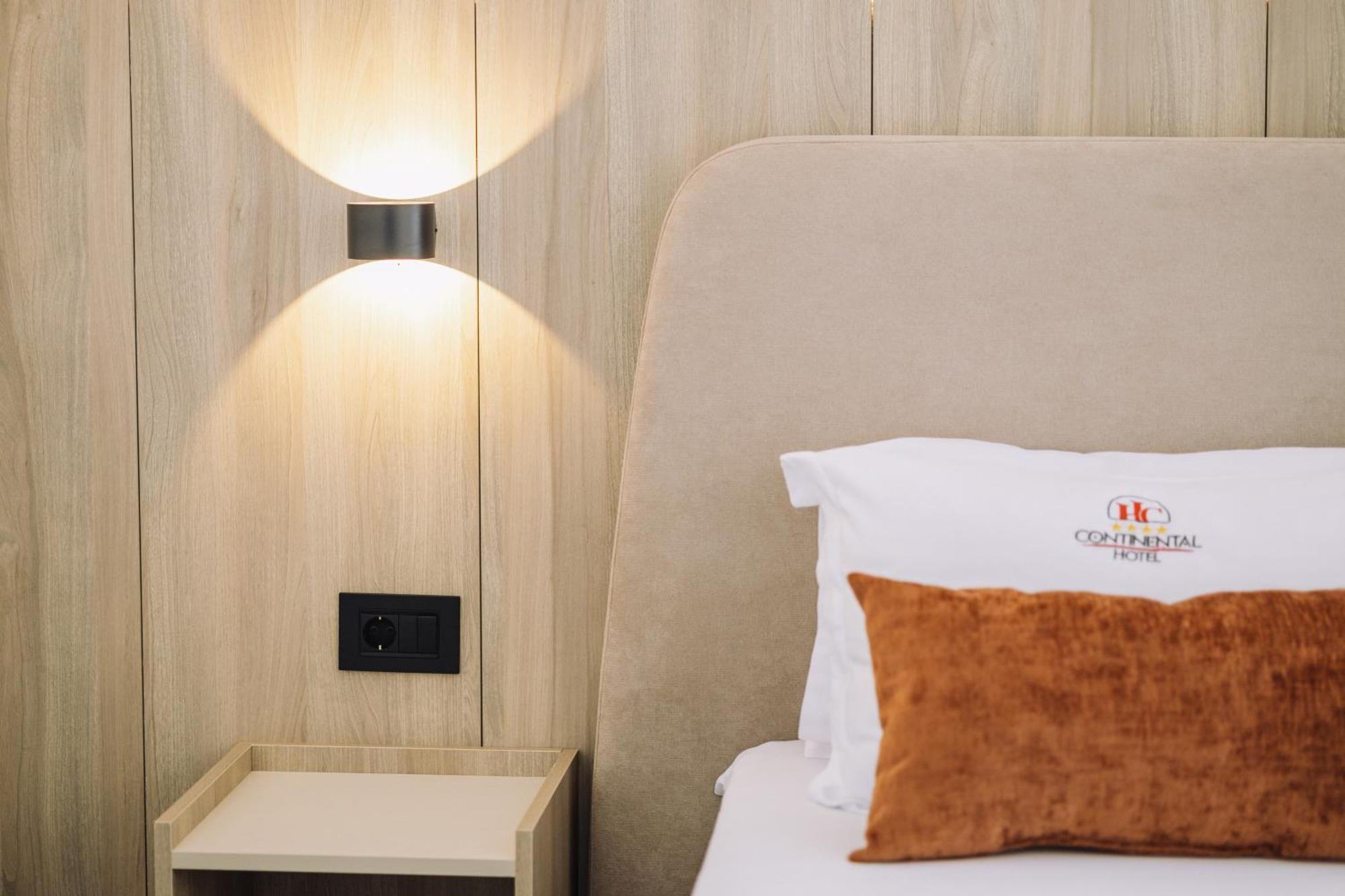 Continental Hotel Ούλτσιν Εξωτερικό φωτογραφία