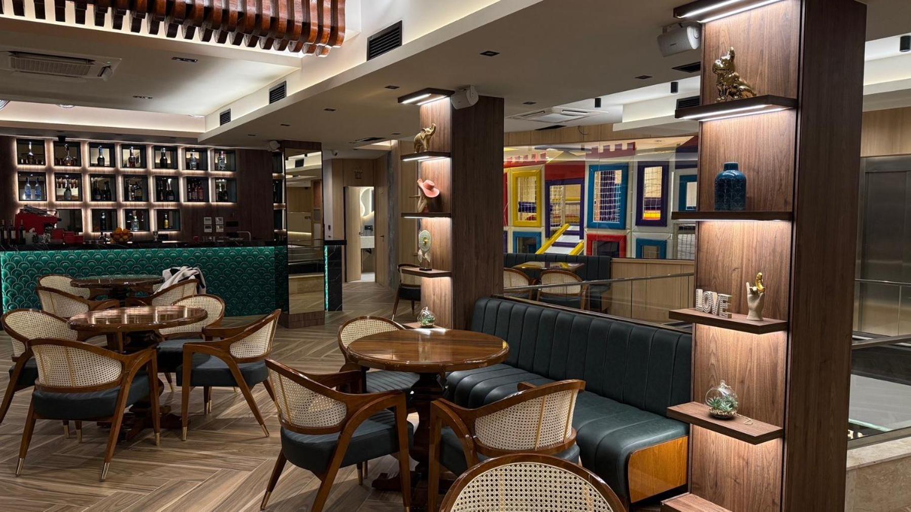 Continental Hotel Ούλτσιν Εξωτερικό φωτογραφία