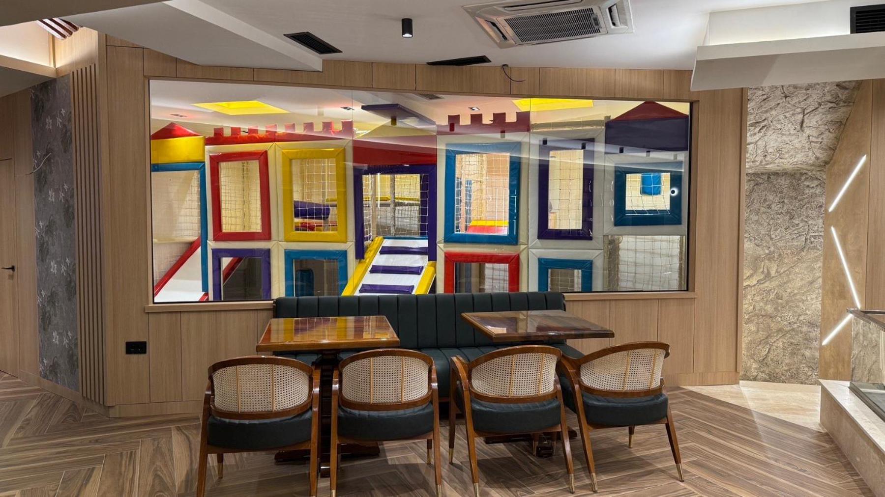 Continental Hotel Ούλτσιν Εξωτερικό φωτογραφία